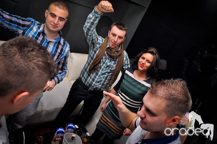 Party în Heat Club, 