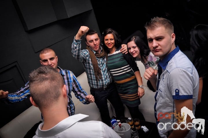 Party în Heat Club, 