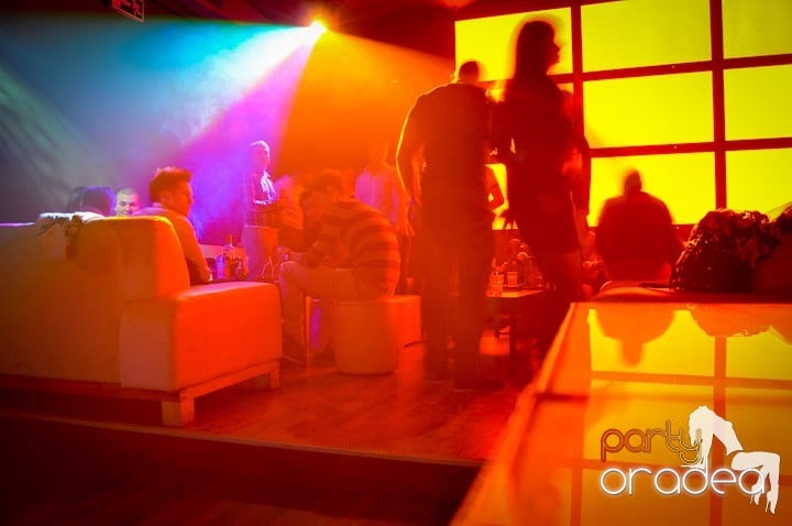 Party în Heat Club, 