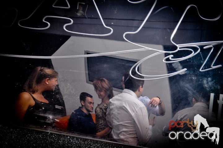 Party în Heat Club, 