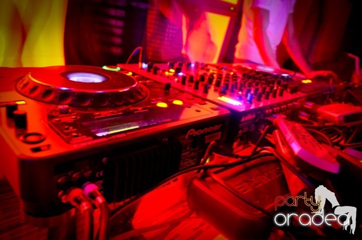 Party în Heat Club, 