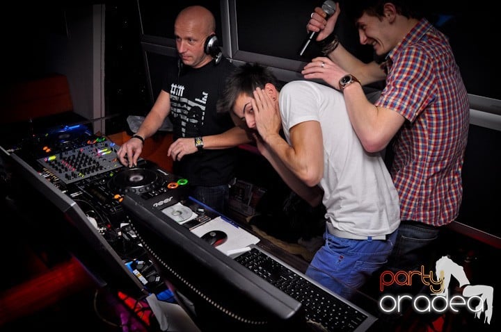 Party în Heat Club, 