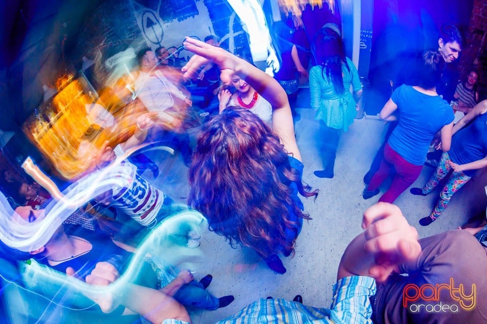 Party în Juice, Juice