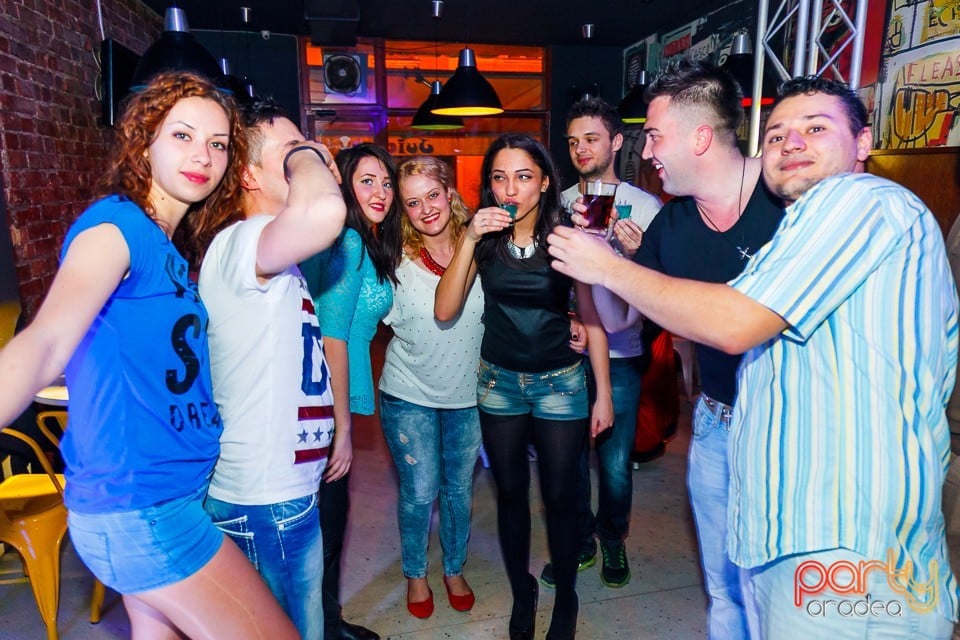 Party în Juice, Juice