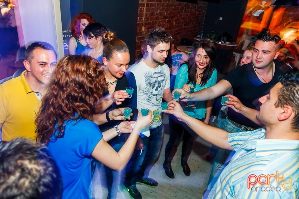 Party în Juice, Juice