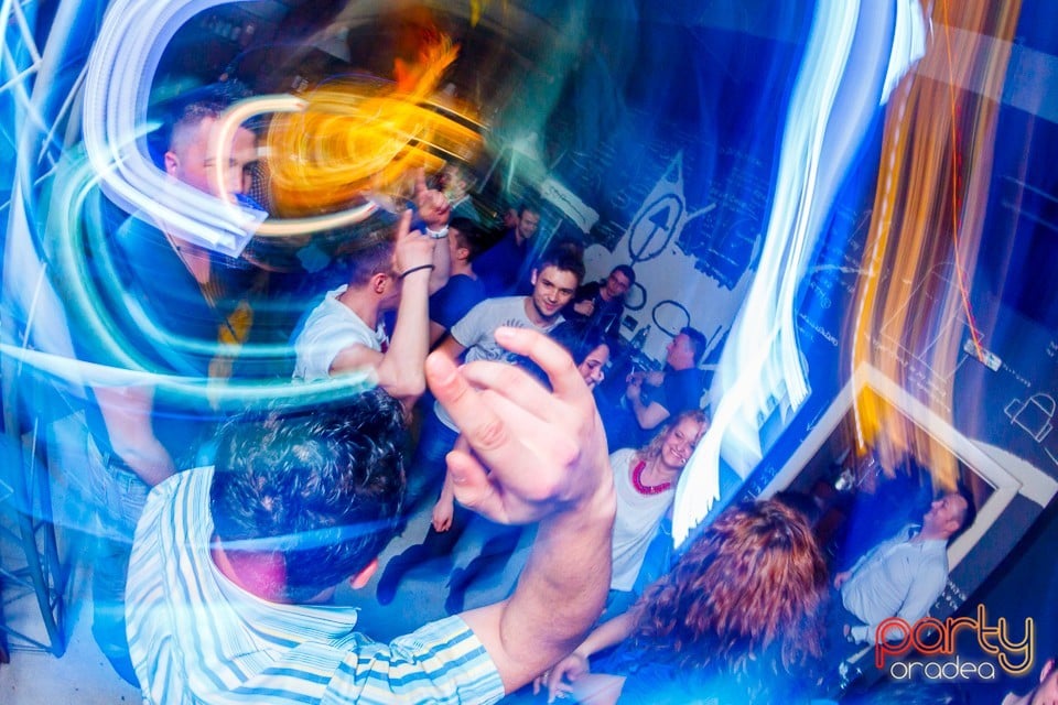 Party în Juice, Juice