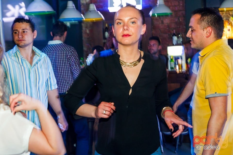 Party în Juice, Juice