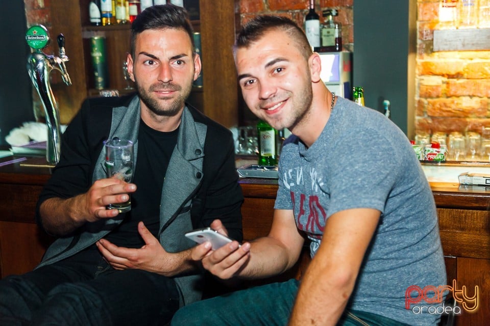 Party în Juice, Juice