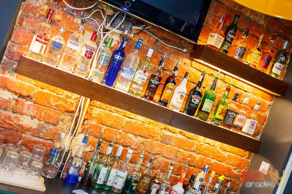 Party în Juice, Juice