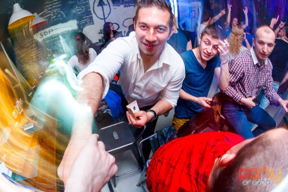 Party în Juice, Juice