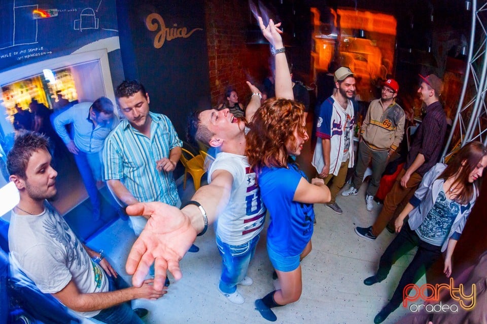 Party în Juice, Juice