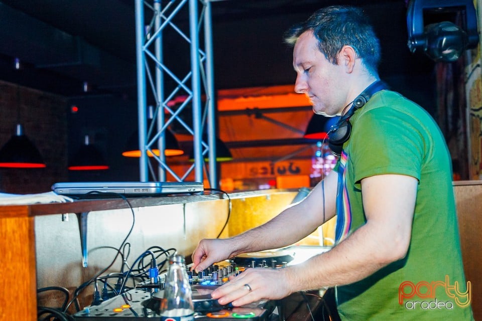 Party în Juice, Juice