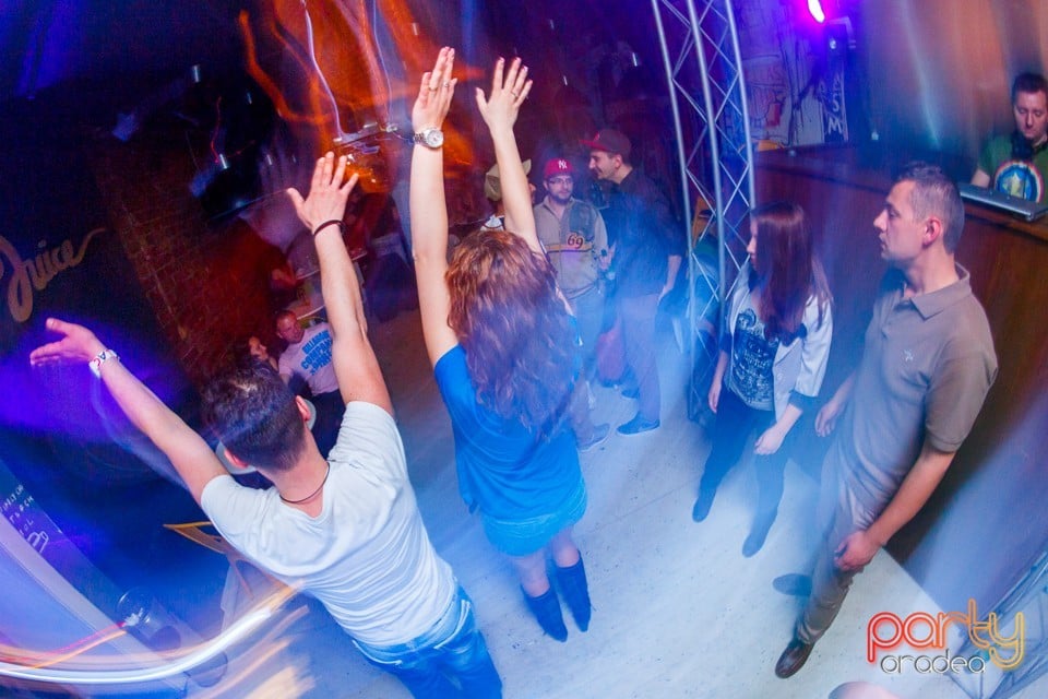 Party în Juice, Juice