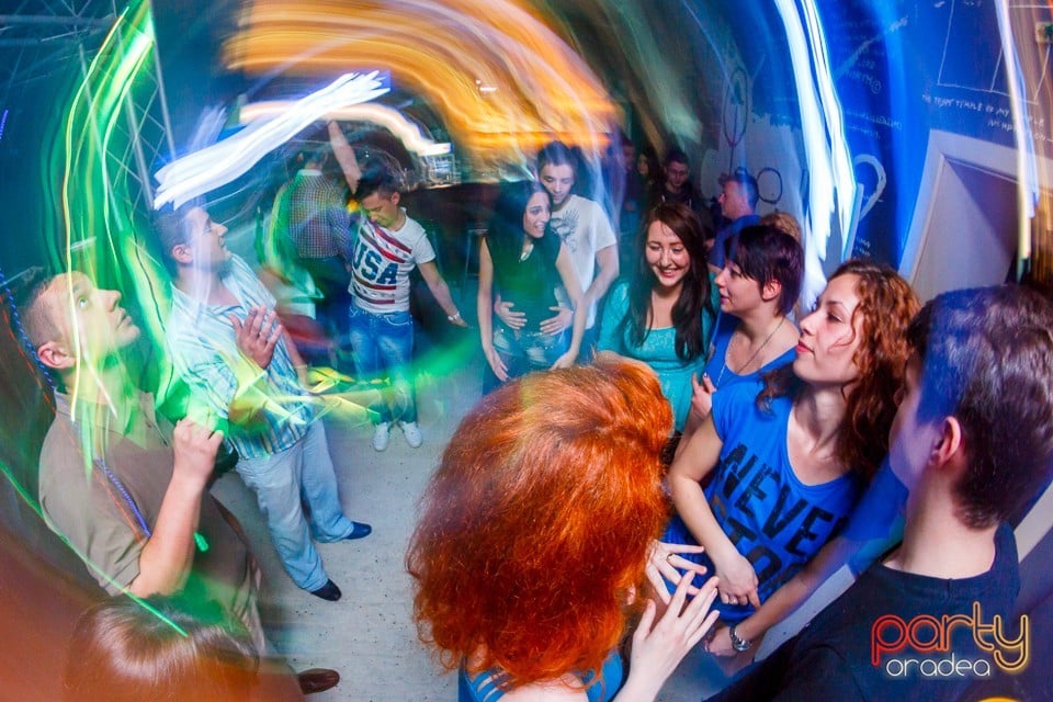 Party în Juice, Juice