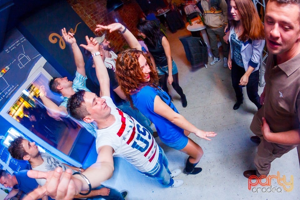 Party în Juice, Juice