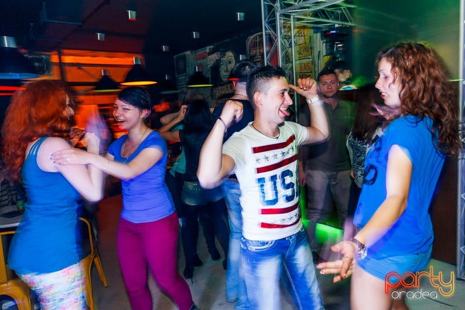 Party în Juice, Juice