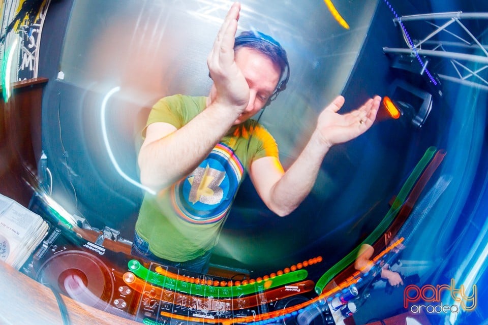 Party în Juice, Juice