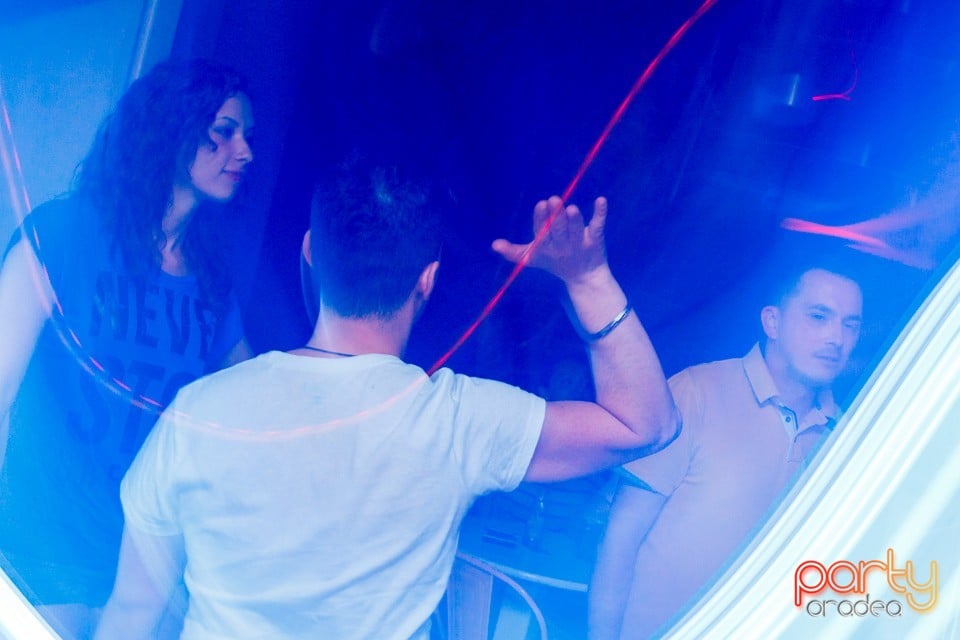 Party în Juice, Juice