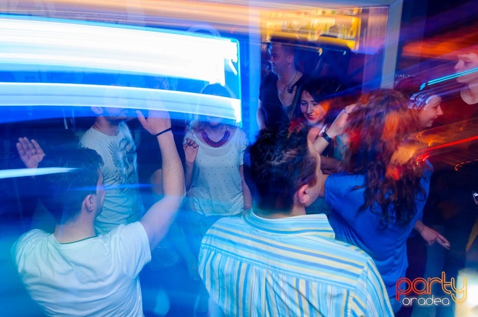 Party în Juice, Juice