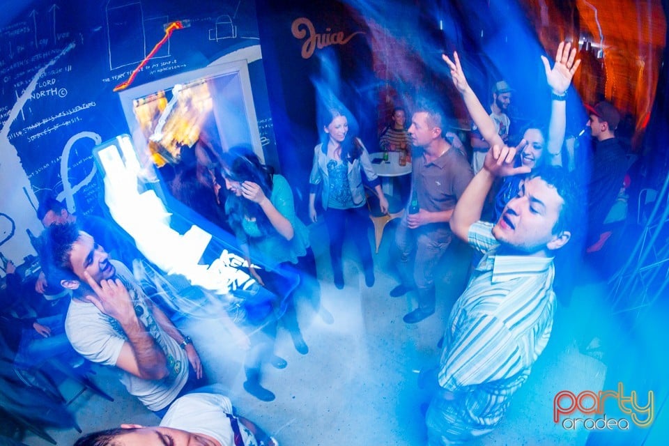 Party în Juice, Juice