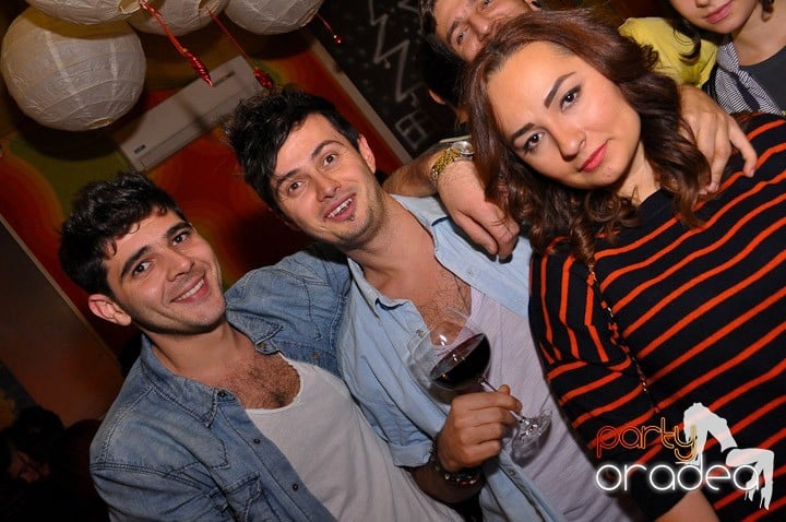Party în Juice, Juice