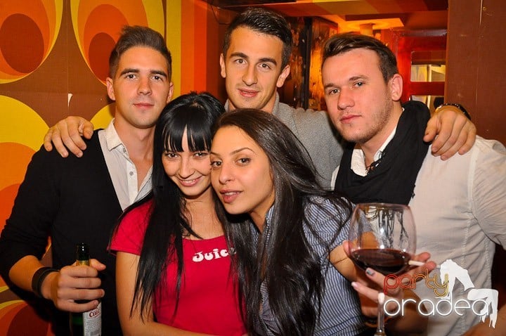 Party în Juice, Juice