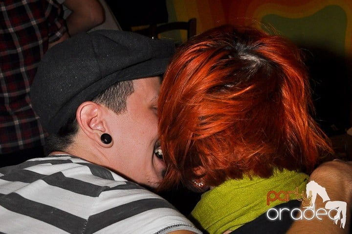 Party în Juice, Juice