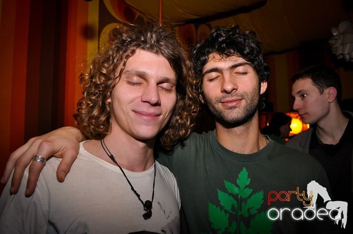 Party în Juice, Juice