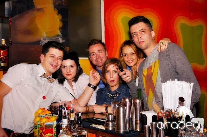 Party în Juice, Juice