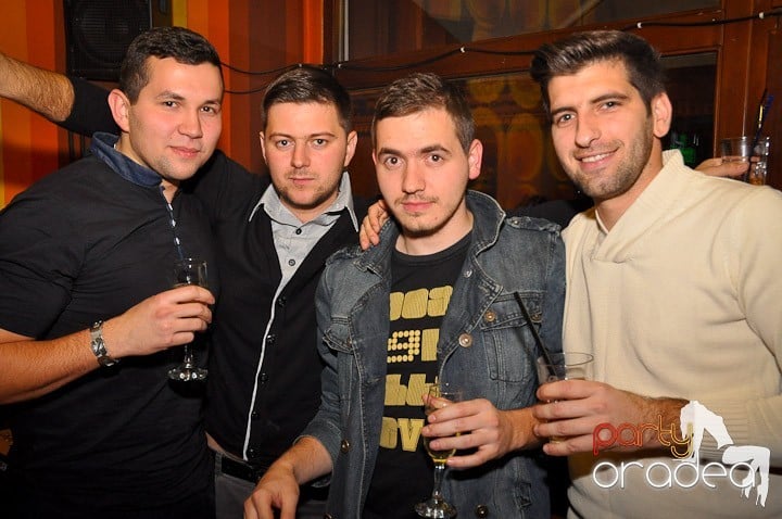 Party în Juice, Juice