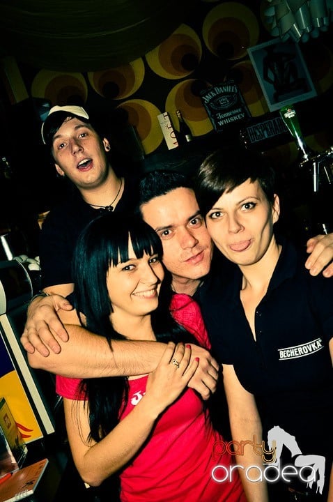 Party în Juice, Juice