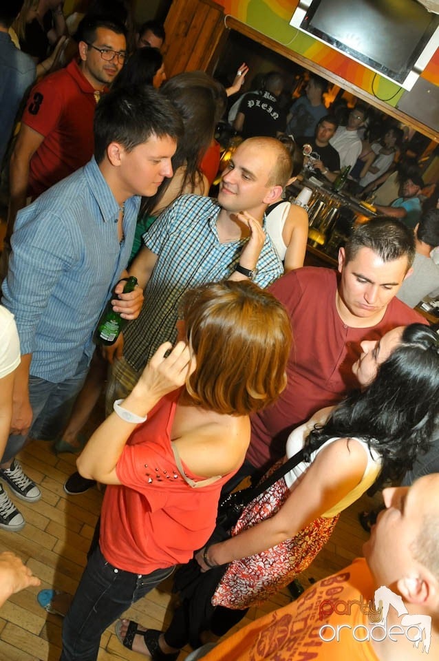 Party în Juice, Juice