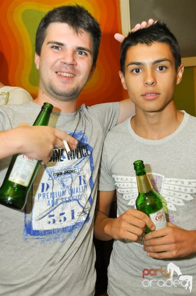 Party în Juice, Juice