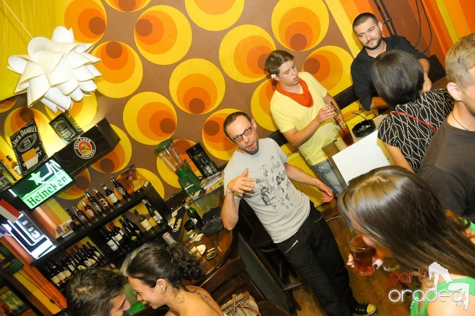 Party în Juice, Juice