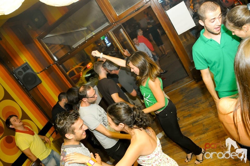 Party în Juice, Juice