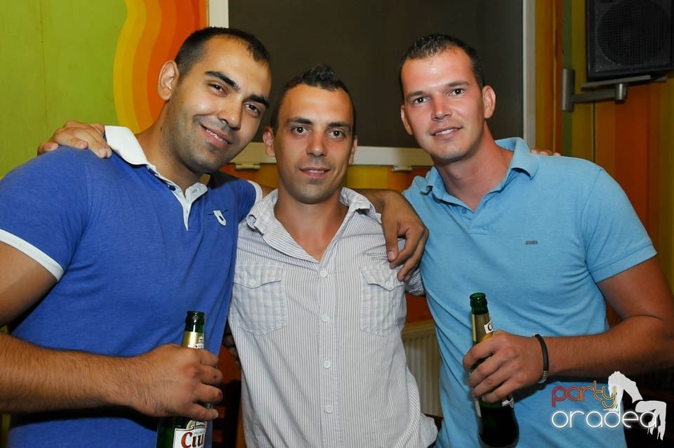 Party în Juice, Juice