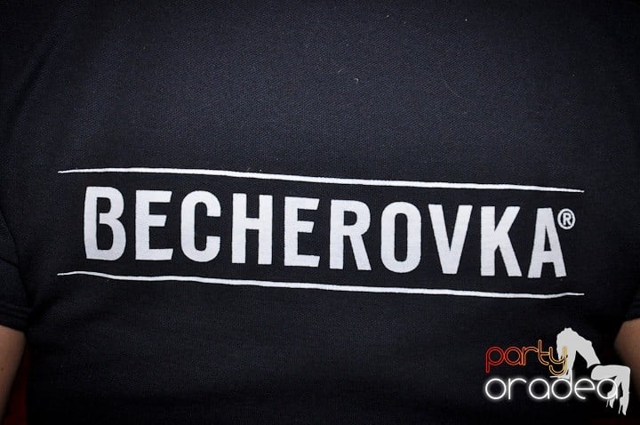 Party în Juice, Juice