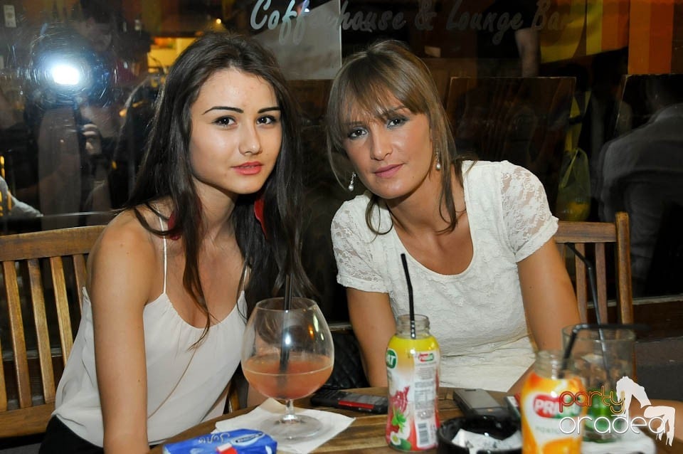 Party în Juice, Juice