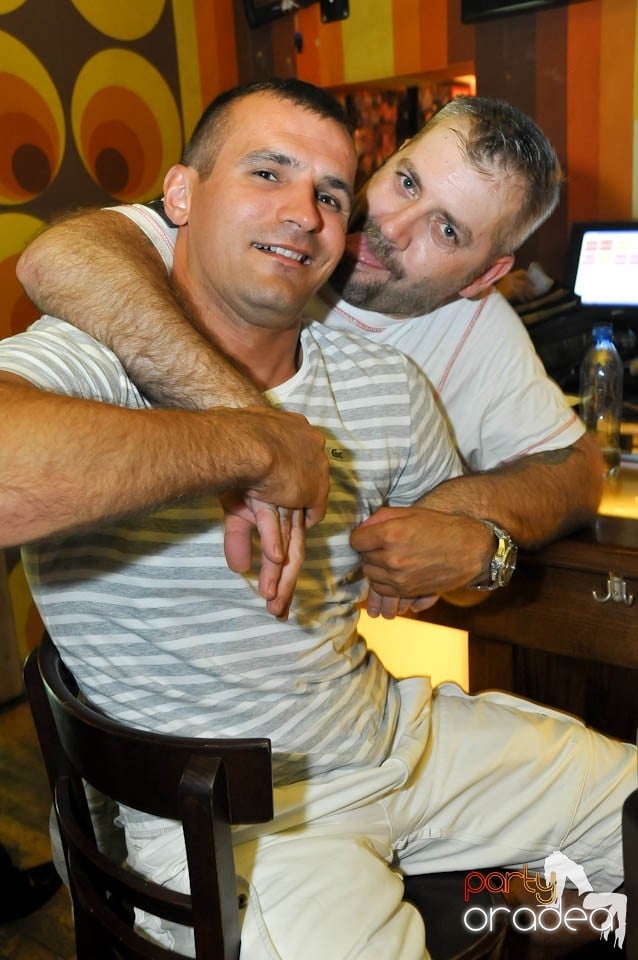 Party în Juice, Juice