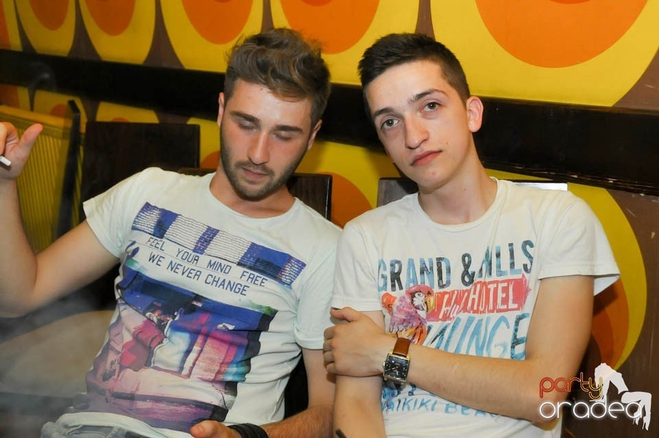 Party în Juice, Juice