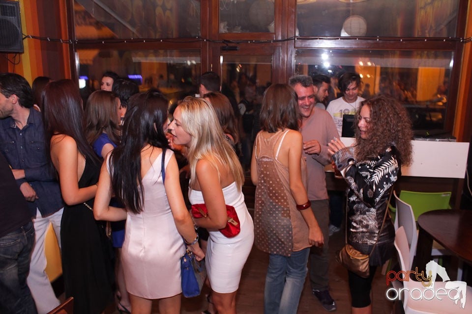 Party în Juice, Juice