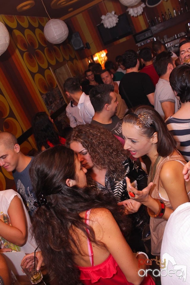 Party în Juice, Juice