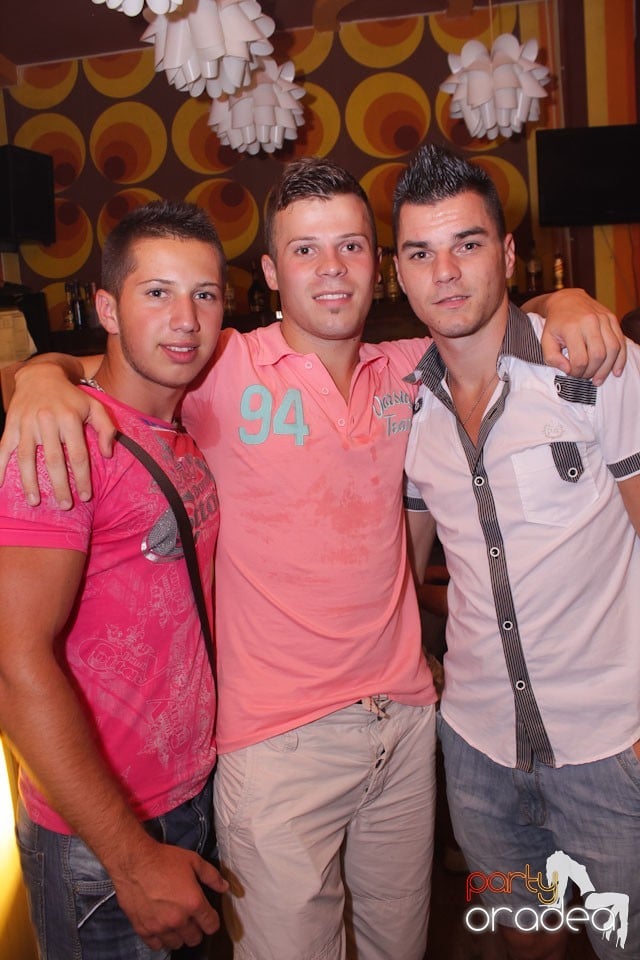 Party în Juice, Juice