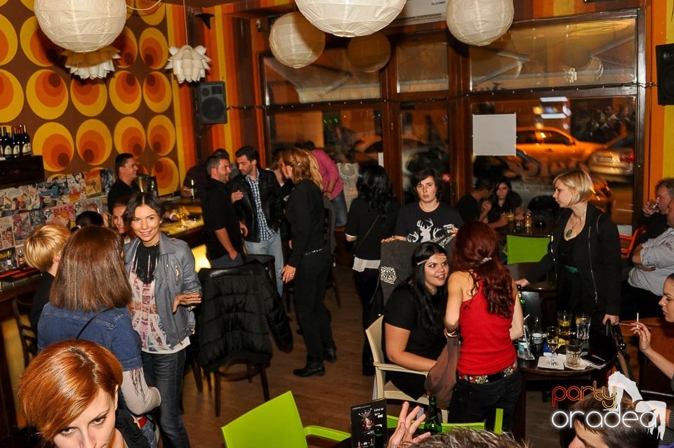 Party în Juice, Juice