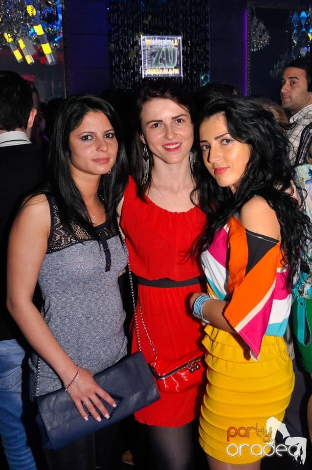 Party în The One, 