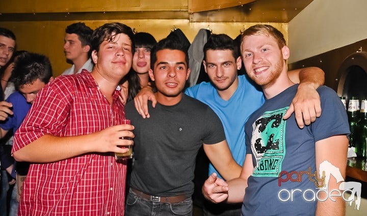 Party în Yellow Submarine, 