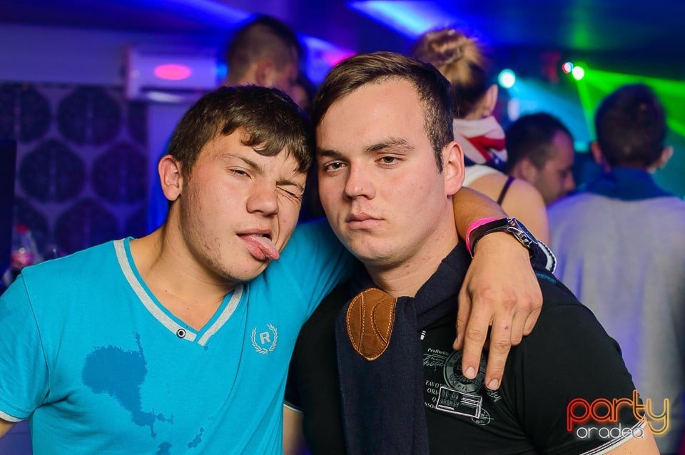 Party în Zona Club, 