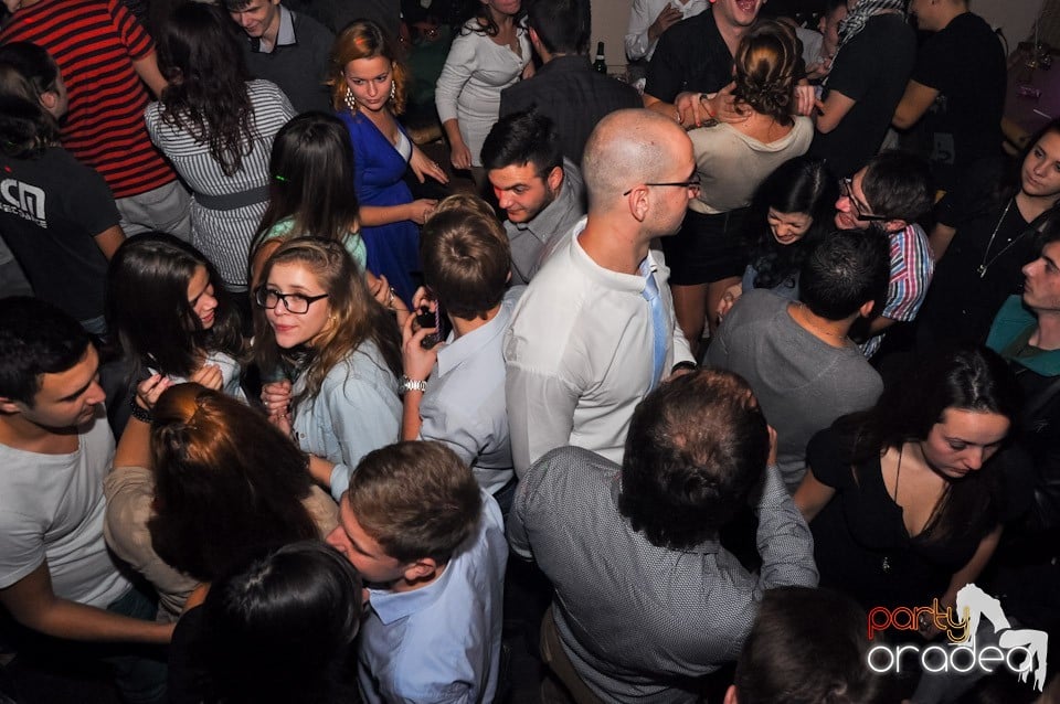 Party în Zulu Caffe, Zulu Caffe