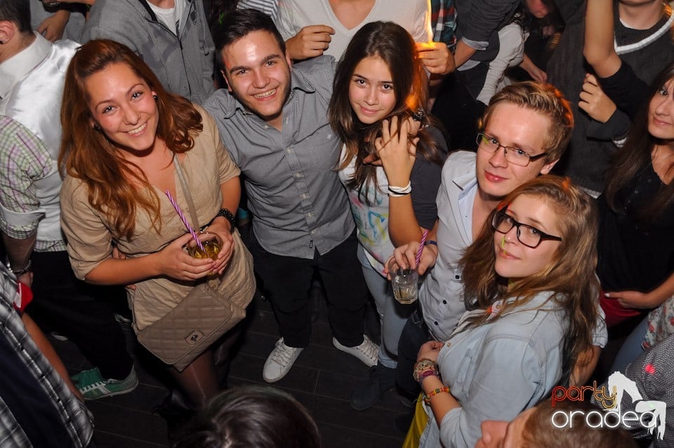 Party în Zulu Caffe, Zulu Caffe