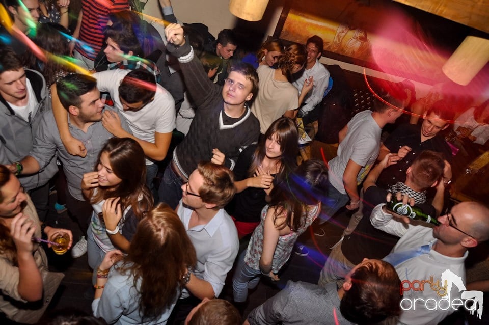 Party în Zulu Caffe, Zulu Caffe